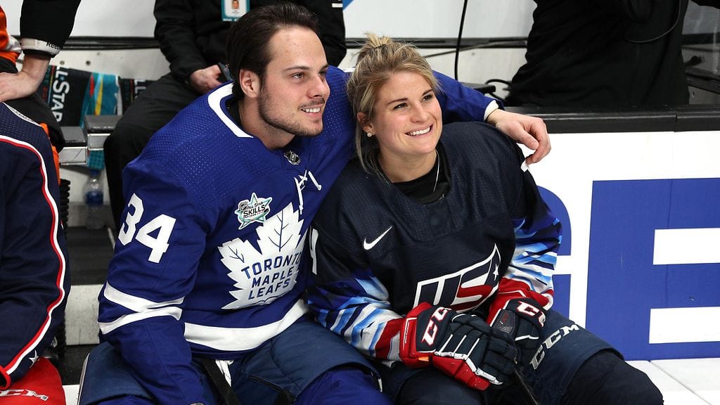 Auston Matthews ja Brianna Decker NHL:n taitokisassa perjantaina.