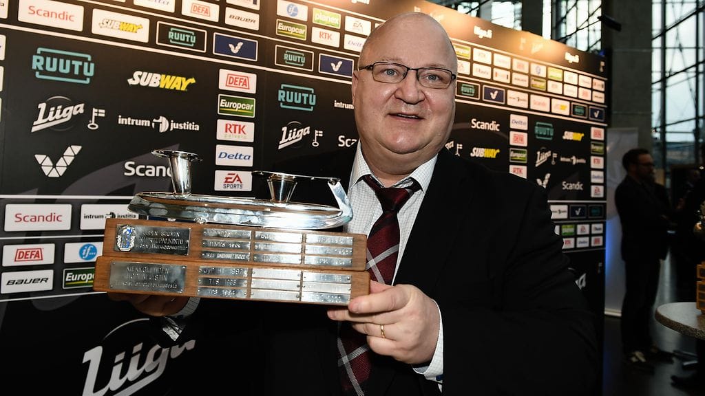 Jukka Holtari hyppää Jukurien urheilutoimenjohtajaksi.