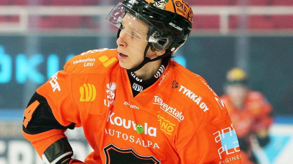 Anrei Hakulinen vei KooKoon 1-0-johtoon Kouvolassa.