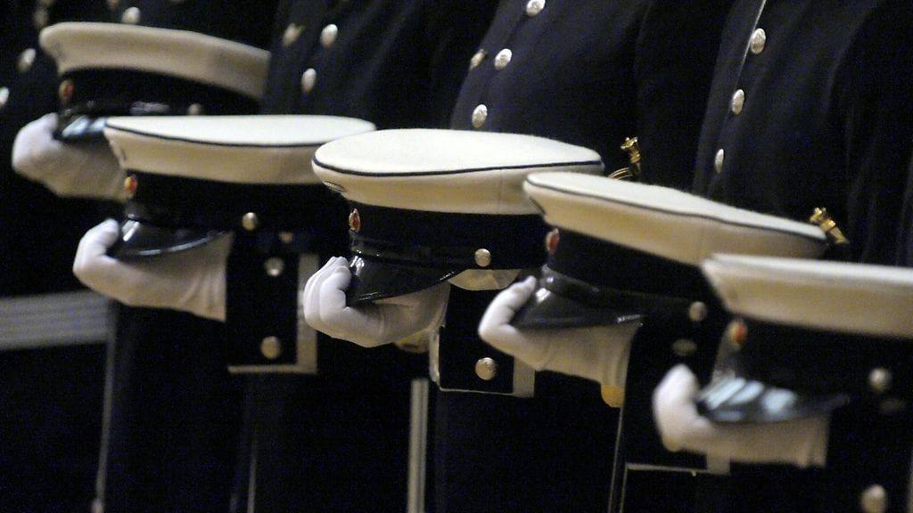 Itsenäisen Suomen kadettikoulu 100 vuotta -juhlaparaati järjestetään Helsingin Senaatintorilla.