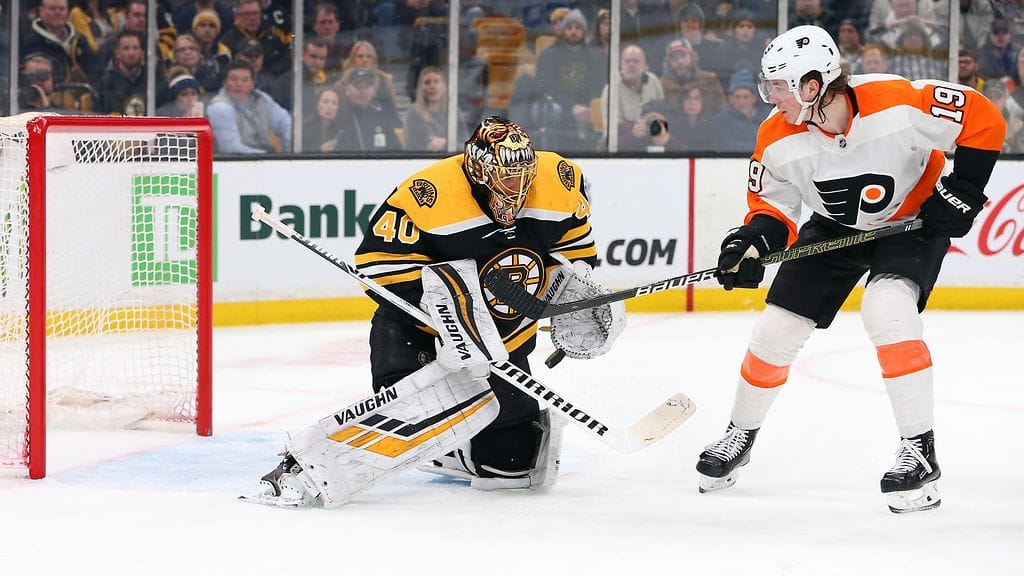 Tuukka Rask Bostonin maalilla Philadelphiaa vastaan.