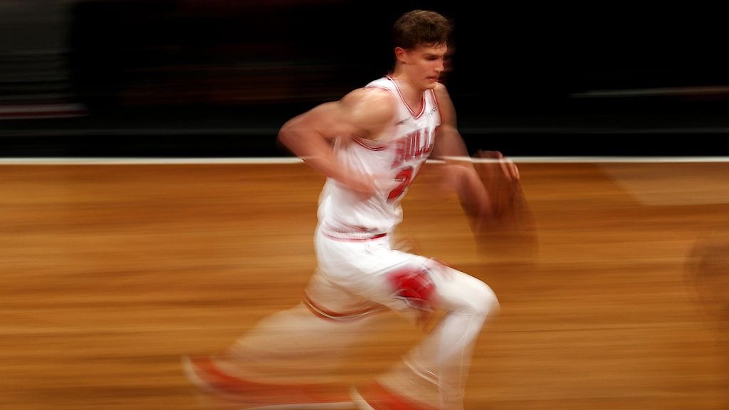 Lauri Markkanen oli väkevässä iskussa Charlotte Hornetsia vastaan.