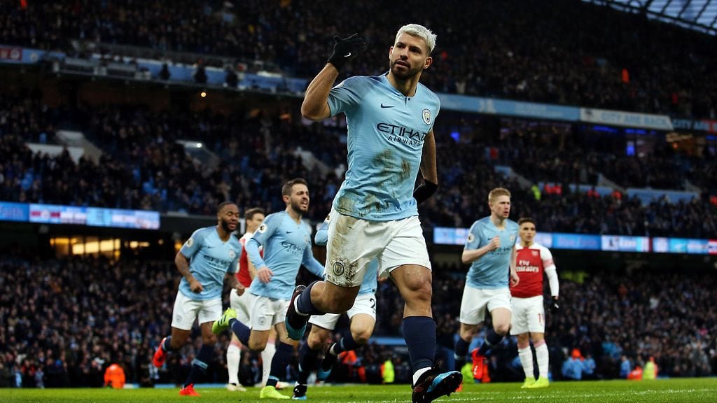 Sergio Aguero tykitti hattutempun Arsenalin verkkoon.