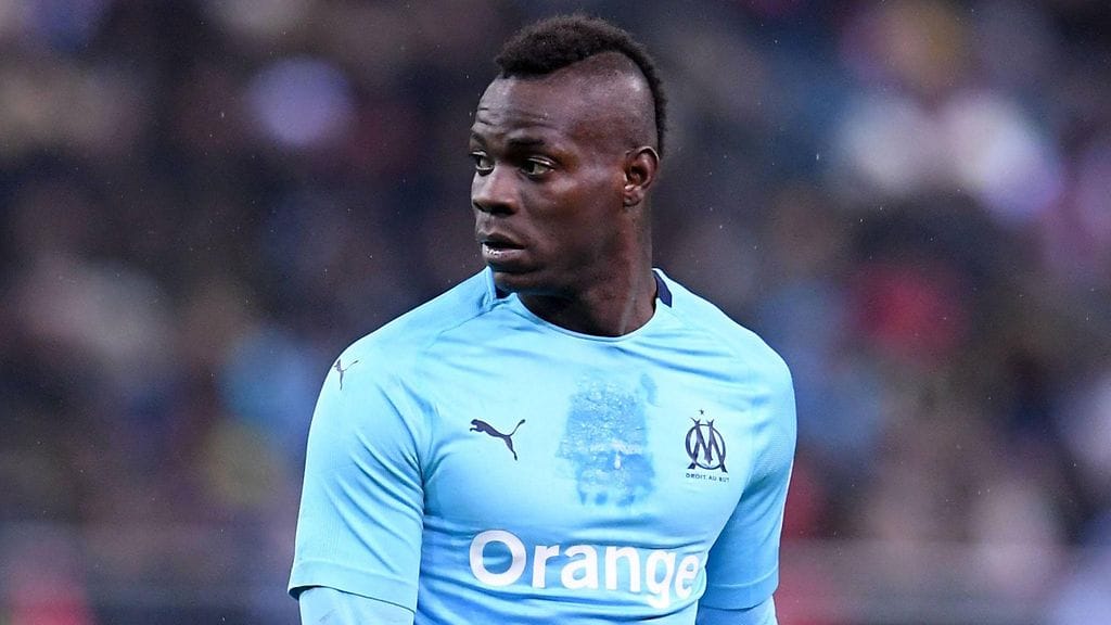 Mario Balotelli on kohdannut urallaan rajuakin rasismia.