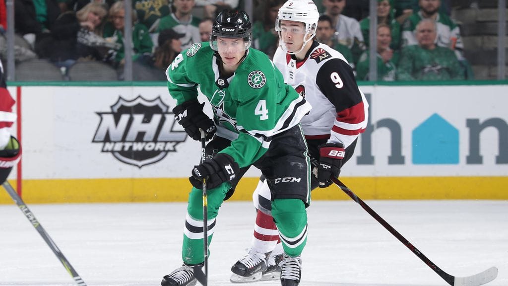 Dallas Starsin Miro Heiskanen värkkäsi Arizona Coyotesia vastaan tehot 0+2.