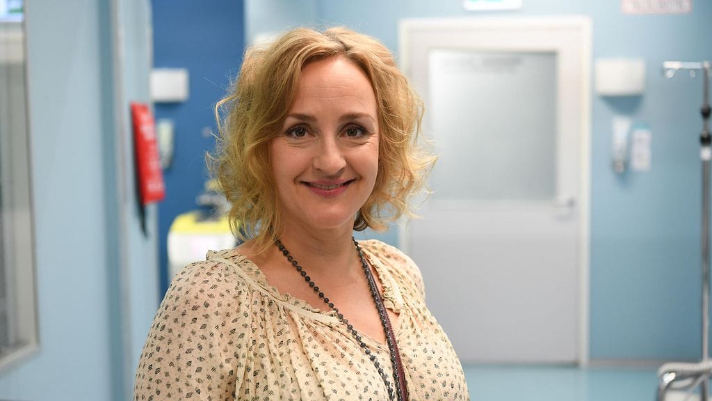 Sanna Stellan saa keväällä perheenlisäystä.