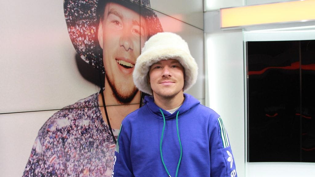 Ville Galle julkaisi Instagram-tilillään hulvattoman kuvan Elastisesta.