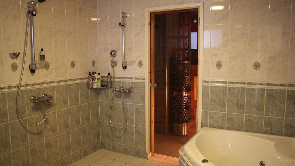 mtv_Kotoisa2_eps1_kylpyhuone_ennen_06