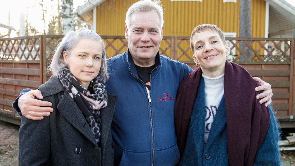 Antti Rinne ja Heta Ravolainen-Rinne Yökylässä Maria Veitola -ohjelmassa.