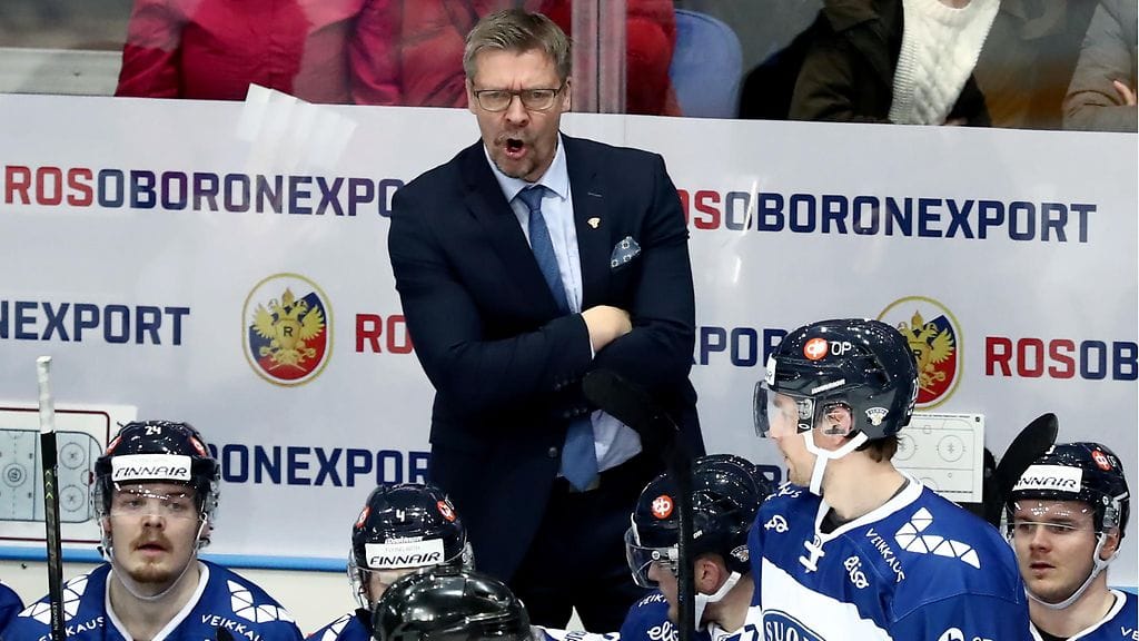 Petteri Sihvonen ihmettelee sitä, miten Leijonat ei pelannut "Jukka Jalosen lätkää" torstaina Venäjää vastaan.