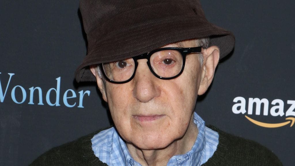Ohjaaja Woody Allen on haastanut verkkojätti Amazonin oikeuteen sopimusrikkomuksesta.