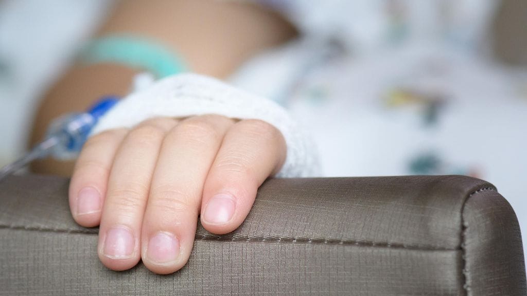 lapsi, syöpä, sairas