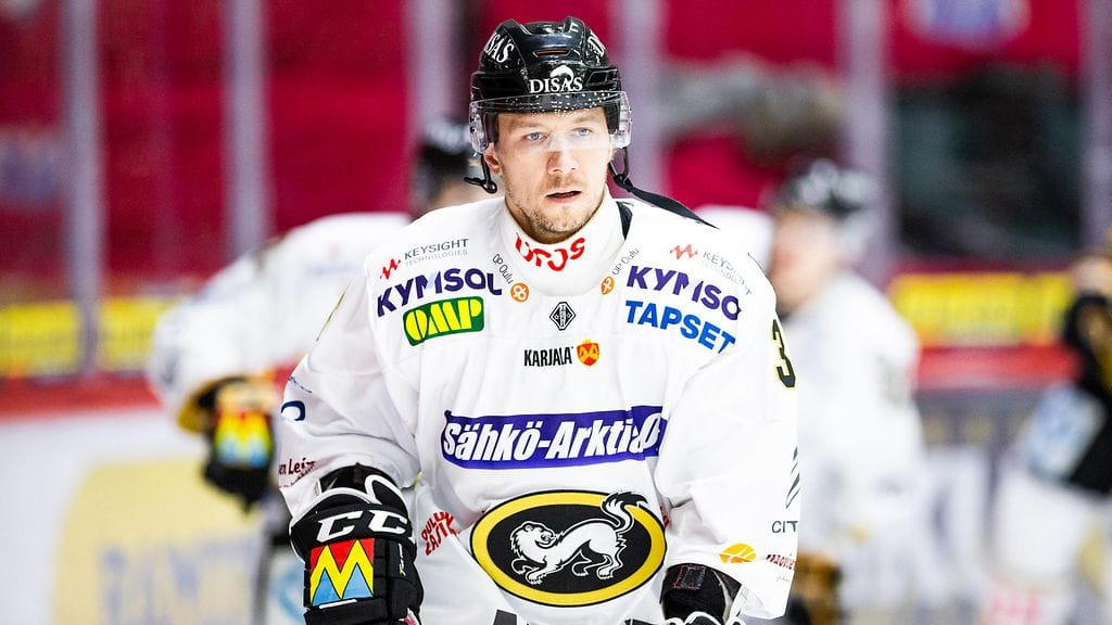 Jussi Jokinen pelasi perjantaina kolmannen ottelunsa Kärppien paidassa paluunsa jälkeen.