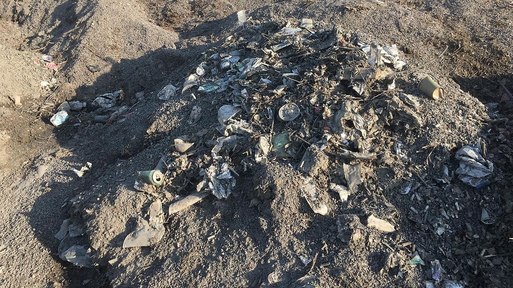 Lumesta tuleva roska, kuva Hernesaaresta