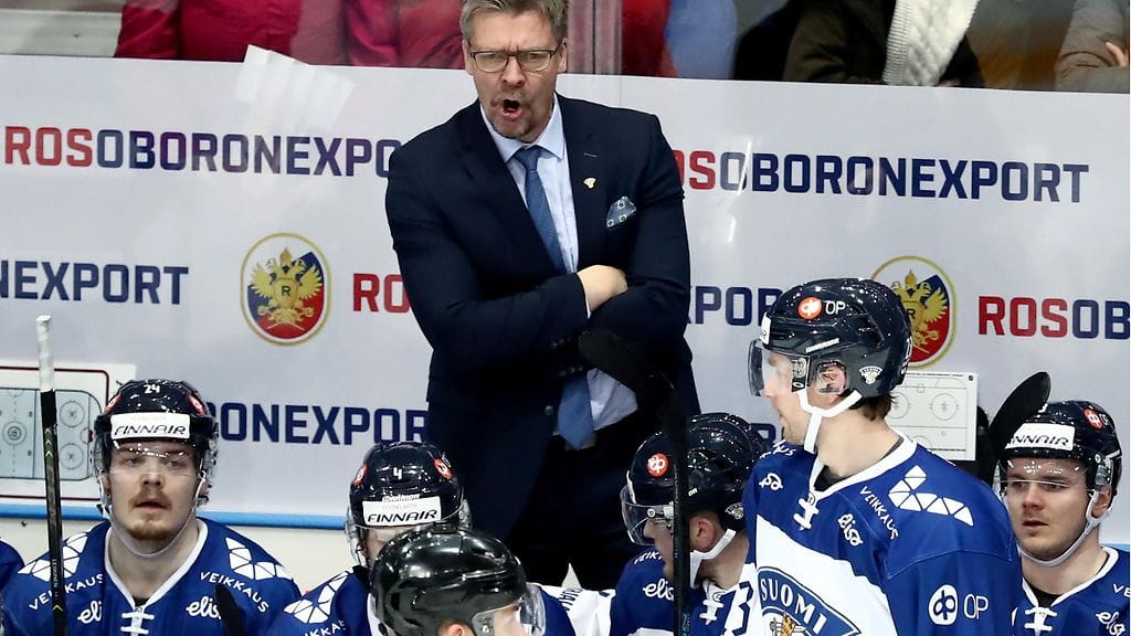 Leijonat kärsi tappion lauantain Ruotsin EHT-turnauksessa Tshekille (1-3).