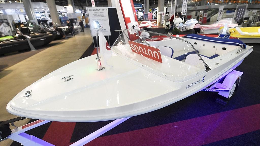 Sähkövene Torqeedo Vene 19 Båt -messuilla Helsingissä 8. helmikuuta 2019.