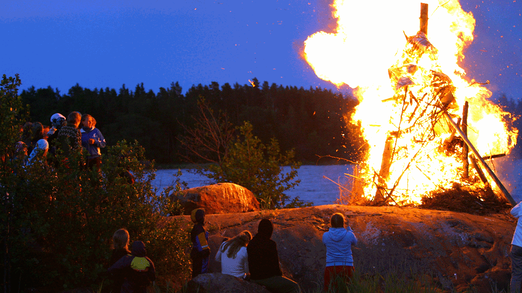 Sään ennustetaan lämpenevän juhannuksen aikaan koko maassa.