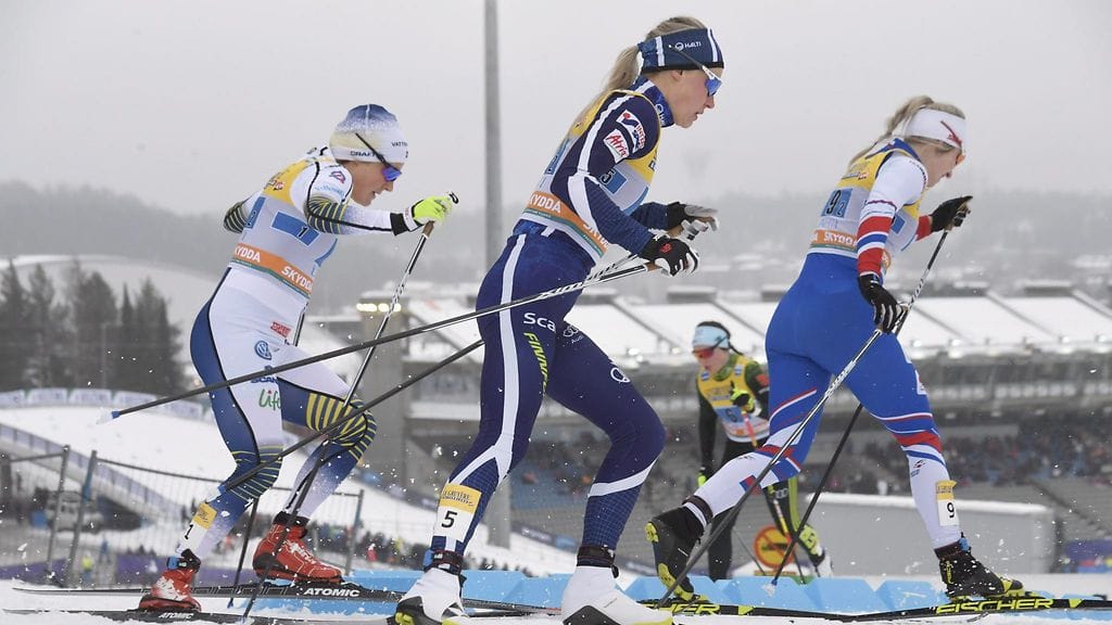 Anne Kyllösen (kesk.) ankkuroima Suomen kakkosjoukkue venyi viidenneksi parisprintin finaalissa.