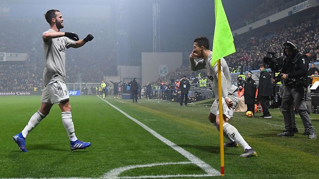 Cristiano Ronaldo tuuletti kauden 20. maaliaan Serie A:ssa.