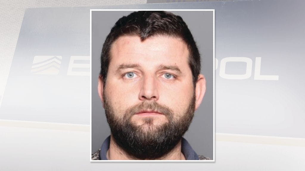 Europolin sivuilla julkaistu kuva albanialaisesta Rexhep Spatasta, jota epäillään suuren amfetamiinivyyhdin päätekijäksi.