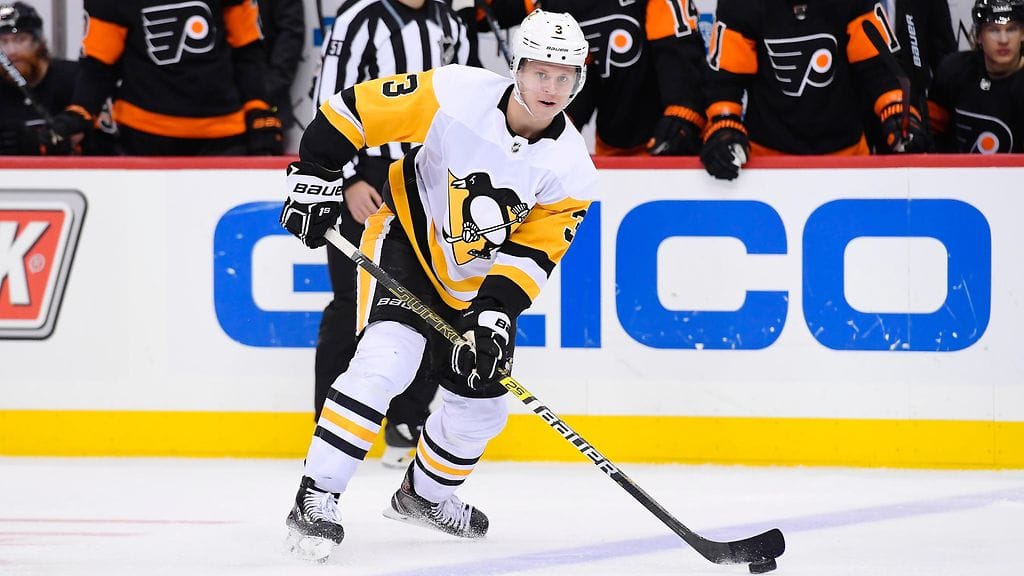 Olli Määttä joutui jättämään ottelun kesken.