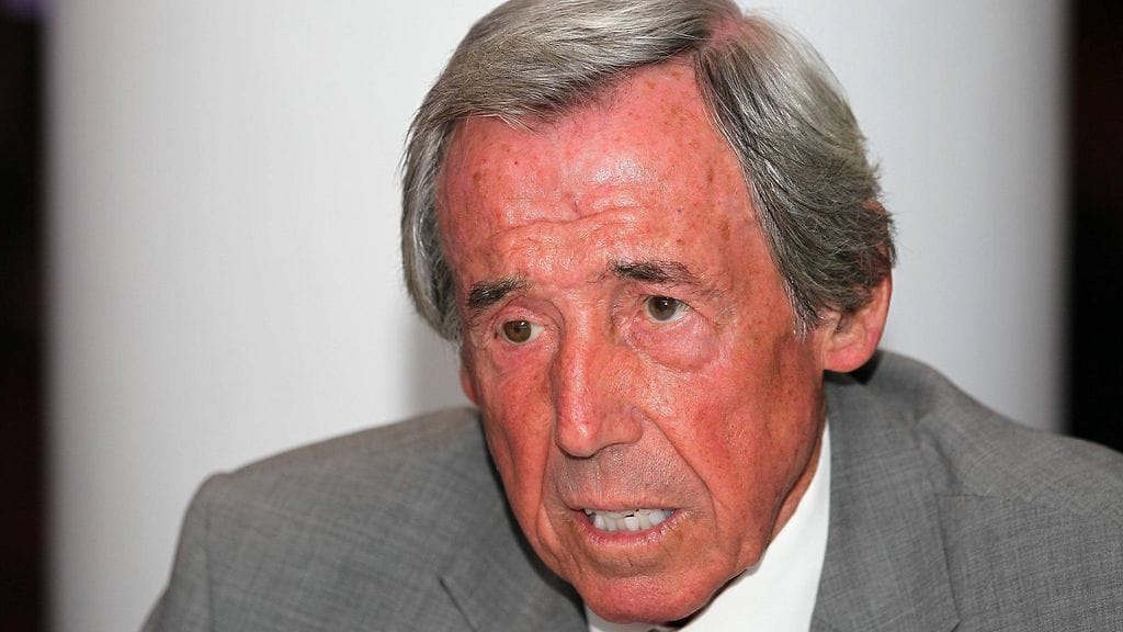 Gordon Banks on poissa.