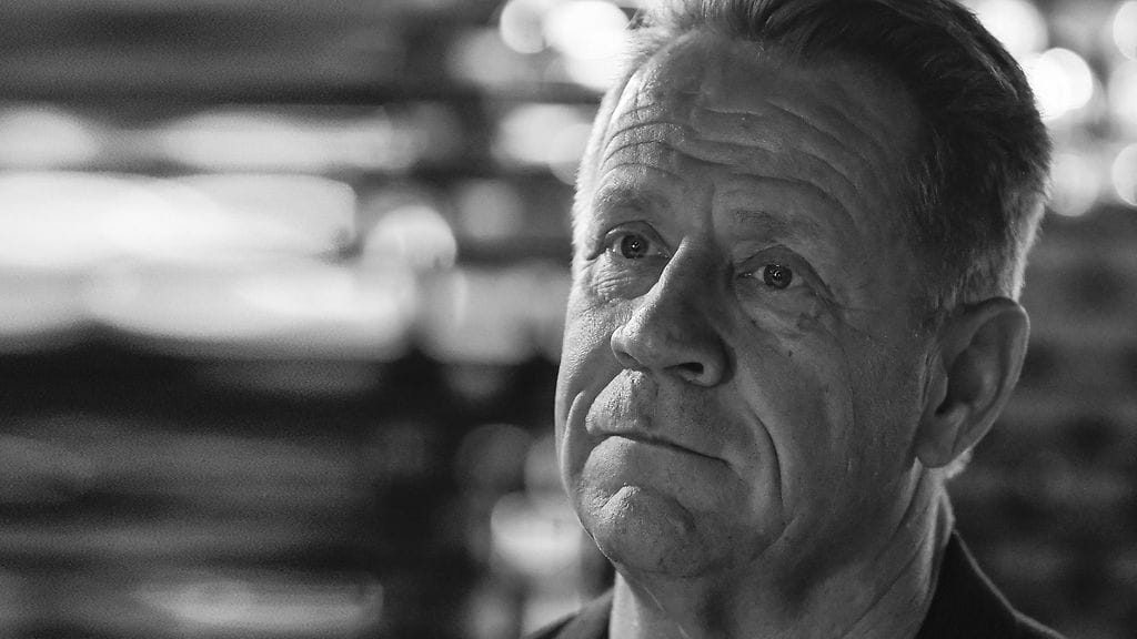 Olli Lindholm on kuollut.