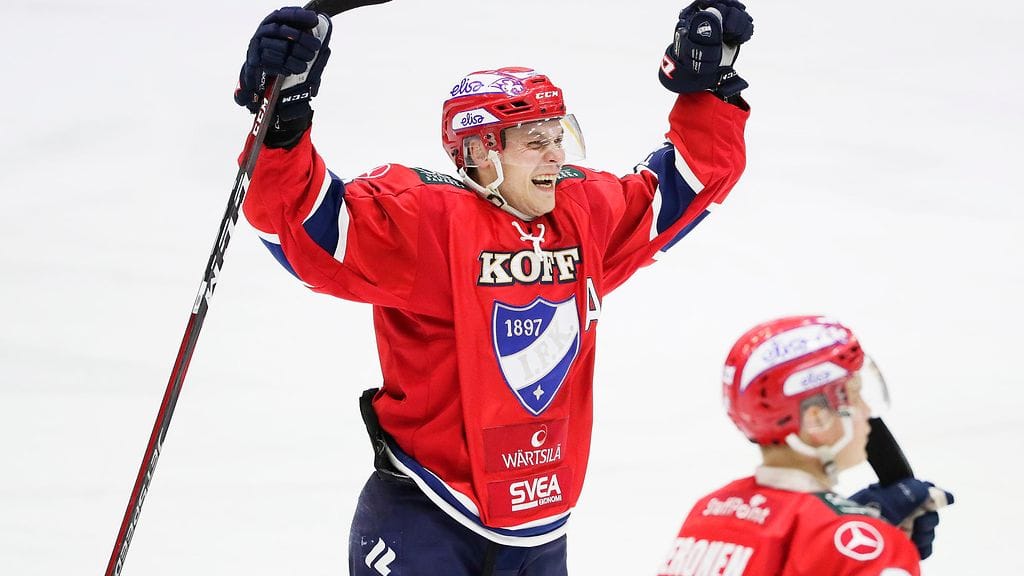 Joonas Rask teki upean osuman Sportia vastaan.