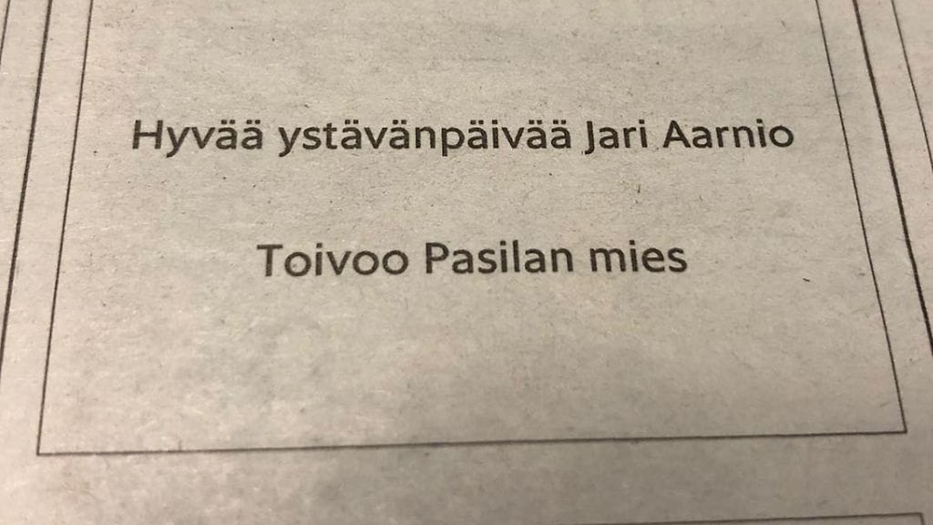 Jari Aarnio sai ystävänpäivätoivotuksen. Kuva Helsingin Sanomista.