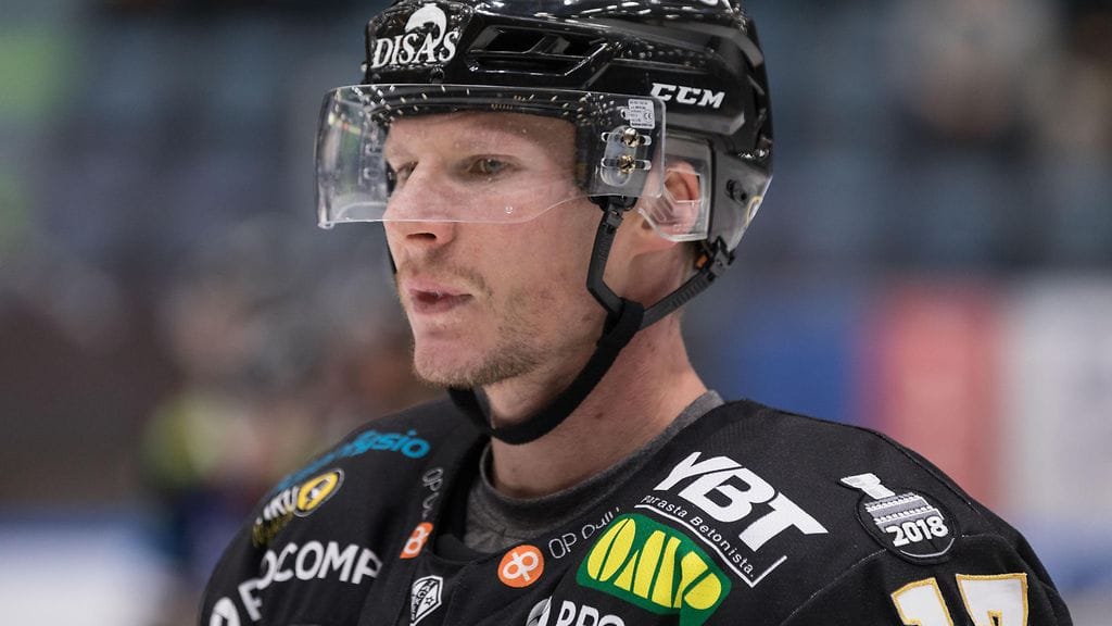 Mika Pyörälä loukkantui Lukkoa vastaan. Arkistokuva.