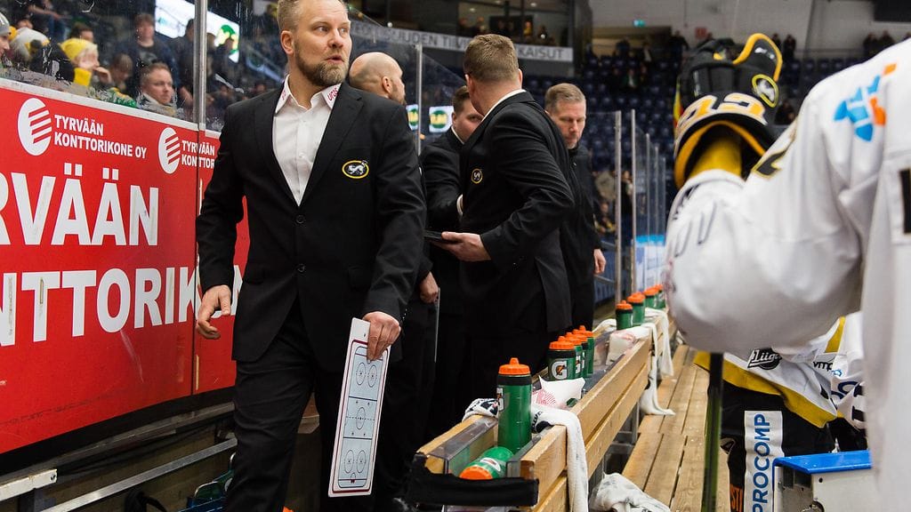 Mikko Mannerin johtama valmennustiimi on rakentanut Kärpille laadukkaan alivoimapelaamisen.