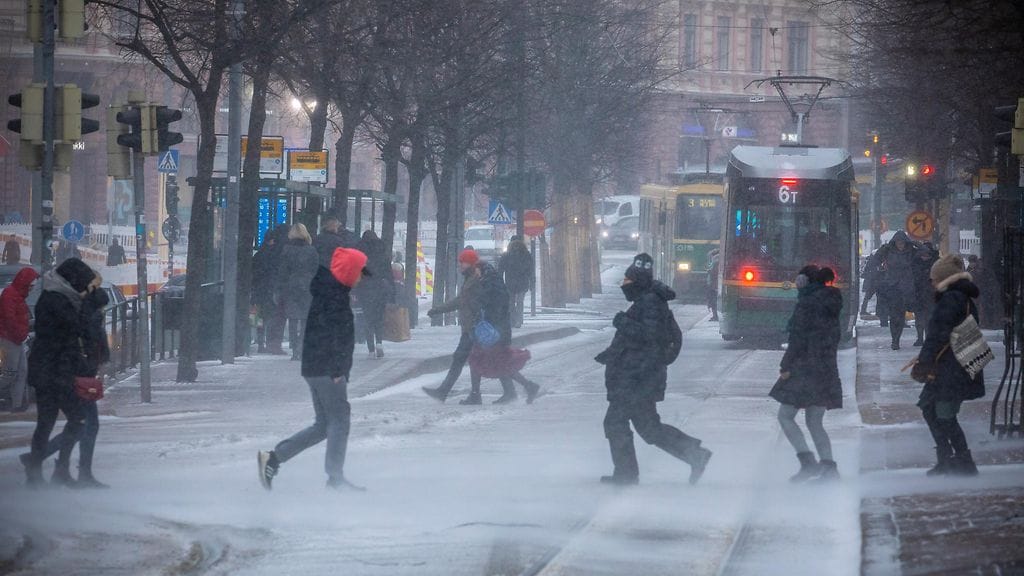 Liukas keli on aiheuttanut runsaasti tapaturmia Helsingissä.