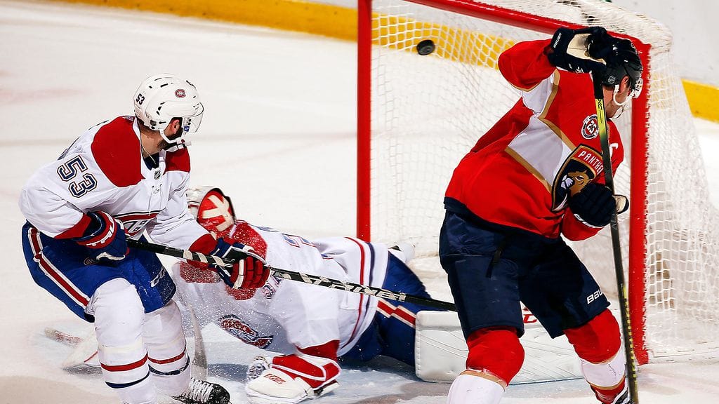 Aleksander Barkov iski hattutempun Montrealin verkkoon.