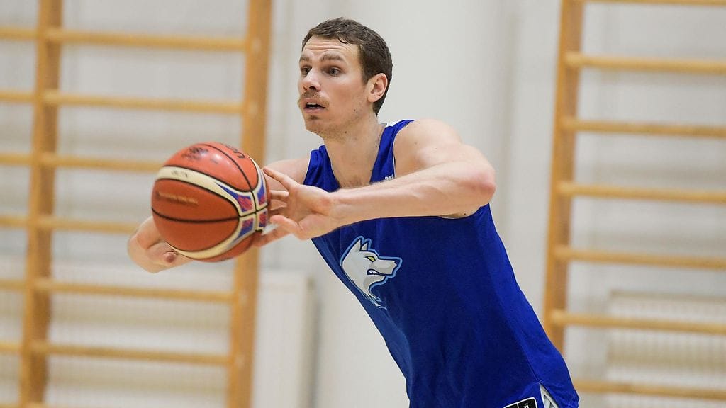 Erik Murphy saattaa olla sivussa koripallon MM-karsintojen toiseksi viimeisessä ottelussa.