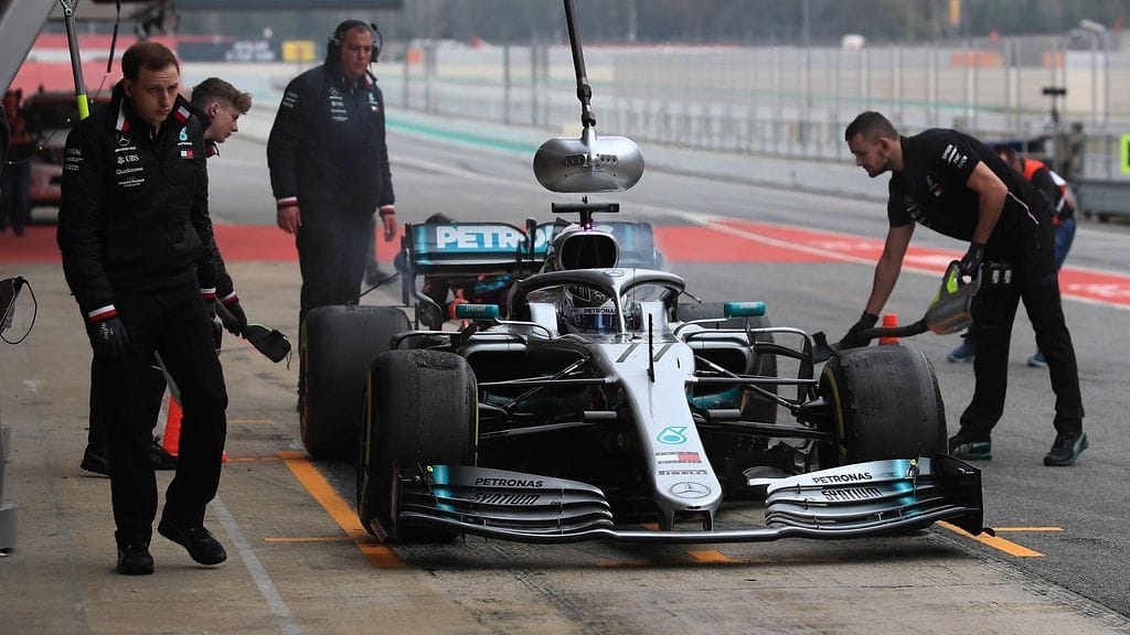 Valtteri Bottas ajoi muun muassa kokonaisen kisavedon keskiviikkona F1-talvitesteissä Espanjan Barcelonassa.