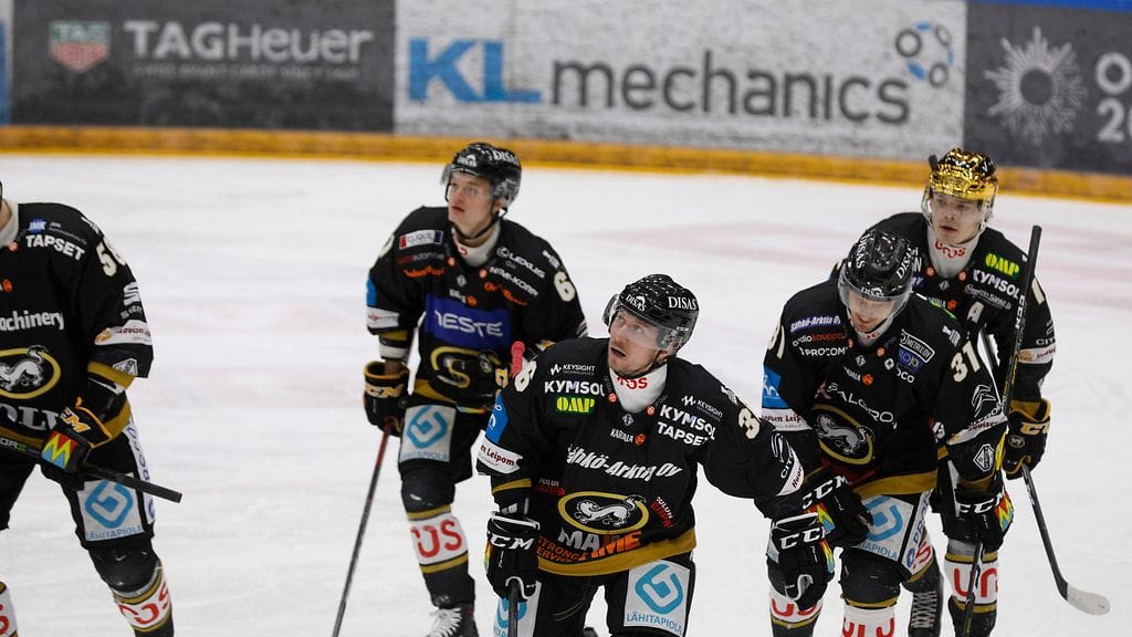 Kärpät on ollut hurjassa iskussa TPS:ää vastaan Oulussa.