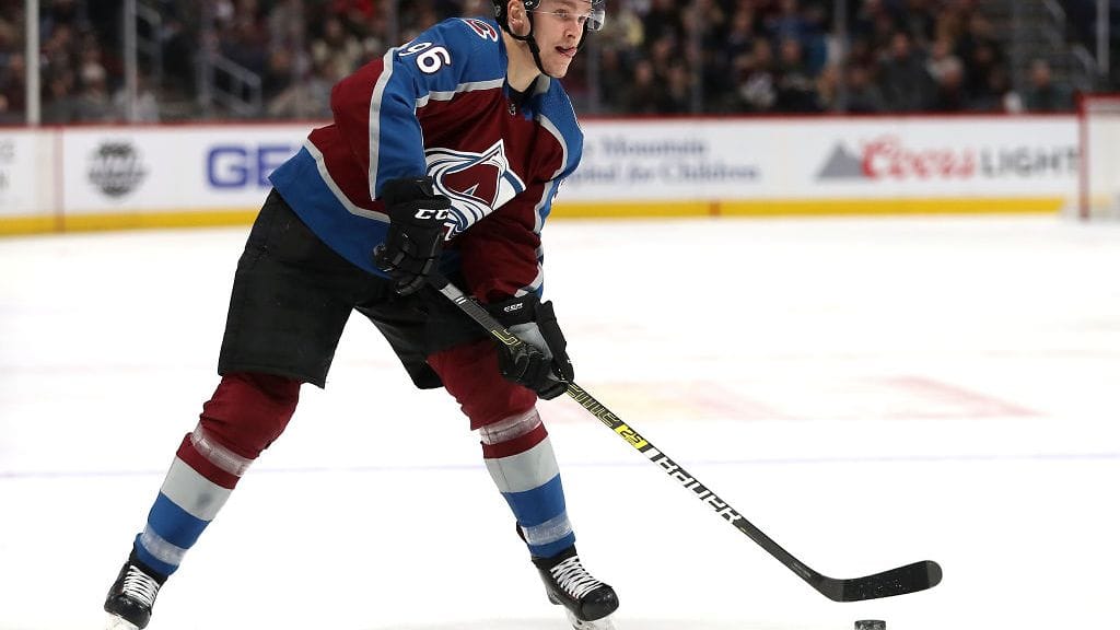 Colorado Avalanchen Mikko Rantanen oli jyräämässä Winnipeg Jetsin nurin.
