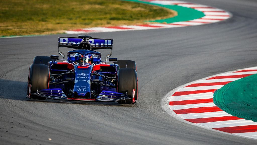 Toro Rosson Alexander Albon oli nopein F1-talvitestien torstain aamupäivän sessiossa.