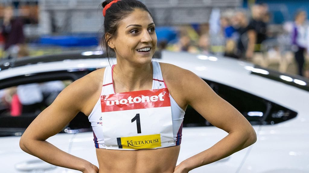 Nooralotta Neziri sivusi 60 metrin aitojen SE:tä tällä kaudella ja lähtee nyt Glasgow'n EM-kisoihin.