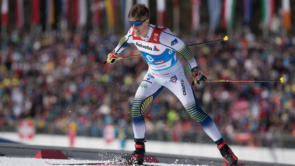 Calle Halfvarssonin sprinttikisa päättyi karvaaseen pettymykseen.