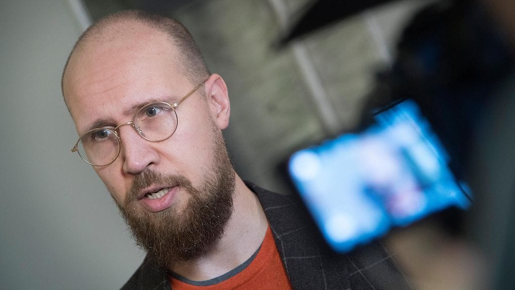 Touko Aalto kertoo Instagramissa juoksulenkistään, jonka aikana hänen nilkkansa pyörähti.