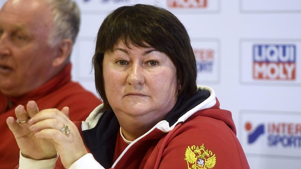 Jelena Välbe on ottanut voimakkaasti kantaa Sergei Ustjugovin ja Johannes Hösflot Kläbon väliseen tilanteeseen.