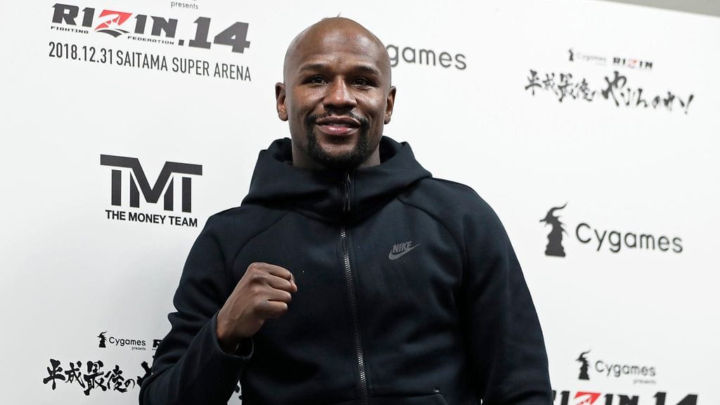 Floyd Mayweather palaa toistamiseen takaisin nyrkkeilykehään.