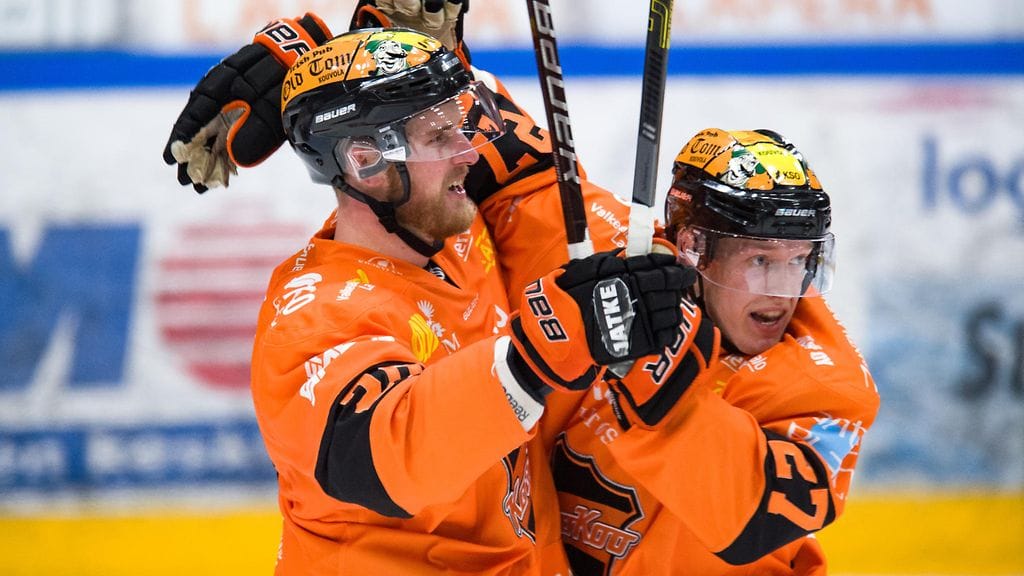 KooKoo teki alle neljässä minuutissa kaksi maalia Kärppien verkkoon.