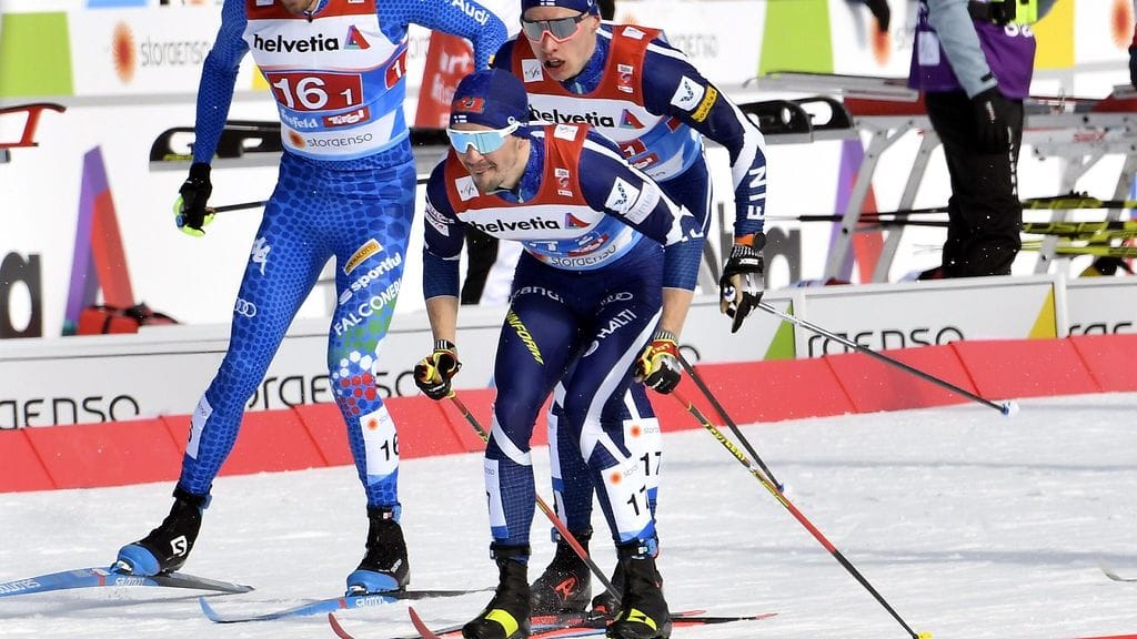 Iivo Niskanen ja Ristomatti Hakola ylsivät jatkoon miesten parisprintin karsinnoissa Seefeldin MM-kisoissa.