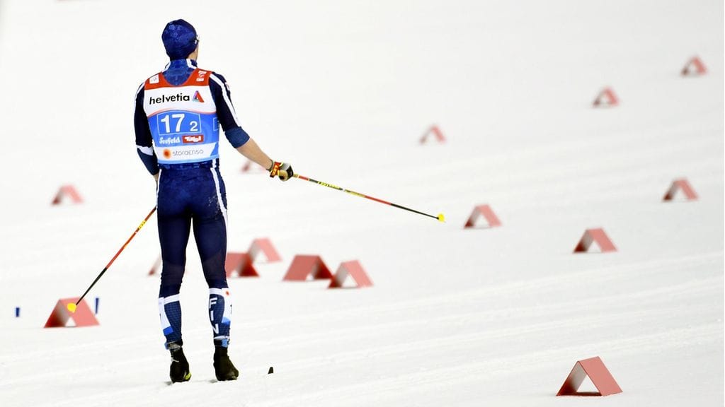 Ristomatti Hakola kaatui dramaattisesti parisprintin ratkaisuhetkillä.