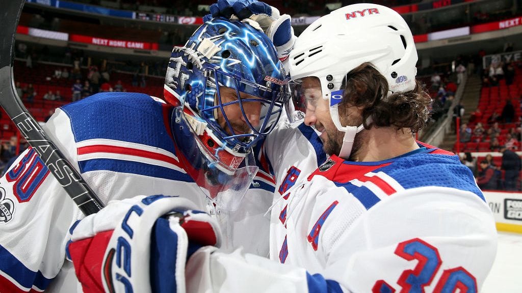 Hyvät ystävät Henrik Lundqvist ja Mats Zuccarello joutuivat erilleen.