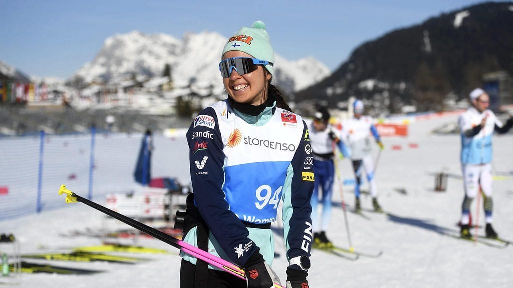 Tuttu hymy sen kertoo: Kerttu Niskanen on taas valmis hiihtämään kilpaa.