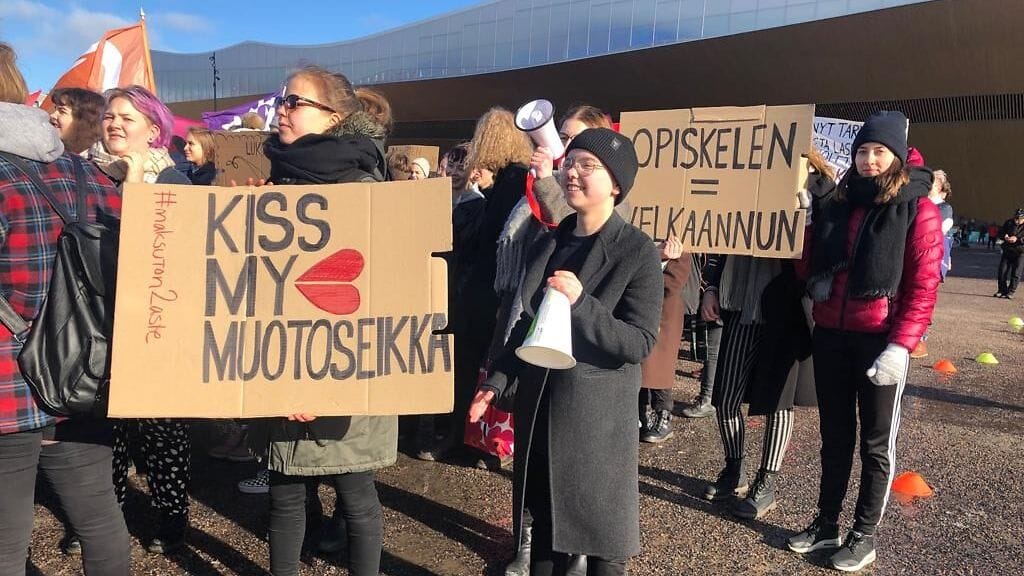 Täysin sähköinen yo-koe nostaa entisestään sen merkitystä, että toisen asteen koulutus pitäisi saada maksuttomaksi, linjaa lukiolaisten liiton puheenjohtaja.