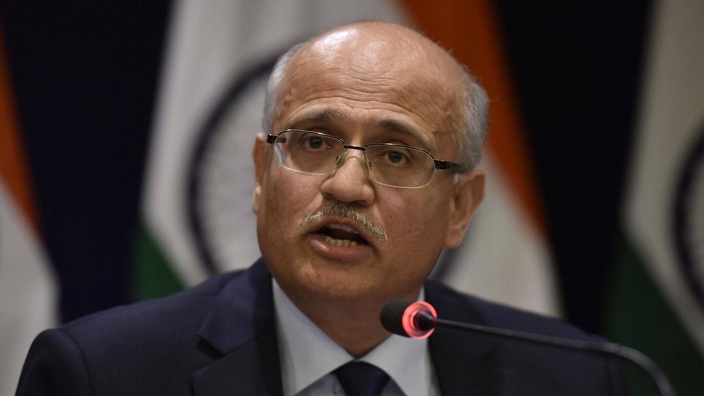 Intian ulkoministeri Vijay Gokhale puhui eilen maiden kiristyneestä tilanteesta.